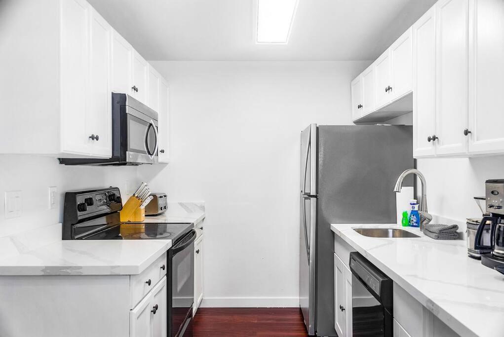 Appartamento Seattle Cloud 2Br Prime Location Esterno foto
