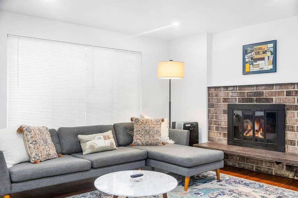 Appartamento Seattle Cloud 2Br Prime Location Esterno foto